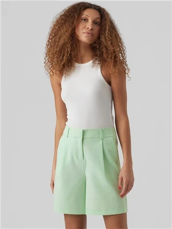 Veromoda Green / Mist Green Zelda Tailored Shorts 1 Veromoda Green / Mist Green Zelda Tailored Shorts